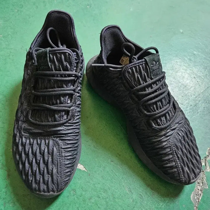 [BUNJANG] Adidas Tubular All Black Sneakers 255 / 아디다스 튜블라 올블랙 운동화 255