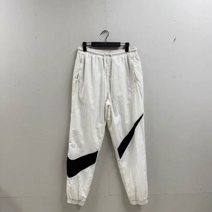 [BUNJANG] Nike Big Swoosh Woven Jogger Pants / 남성 M-L / 나이키 빅스우시 우븐 조거팬츠
