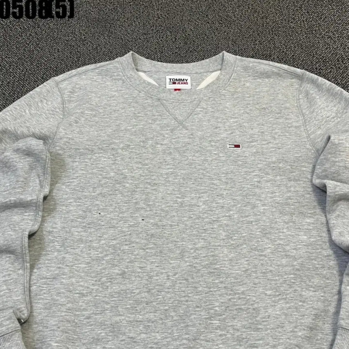 [BUNJANG] Tommy Hilfiger Gray Crewneck Sweatshirt / 타미힐피거 그레이 맨투맨 티셔츠