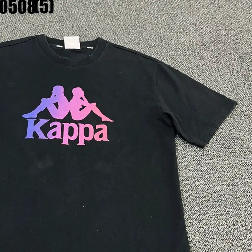 [BUNJANG] Kappa Black Short Sleeve T-Shirt Gradient Logo / 카파 블랙 반팔 티셔츠 그라데이션 로고