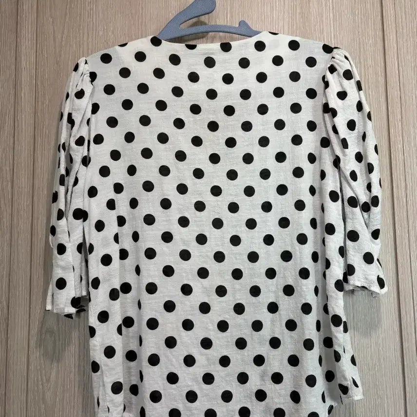[BUNJANG] Linen Dot Blouse / 린넨 도트 블라우스
