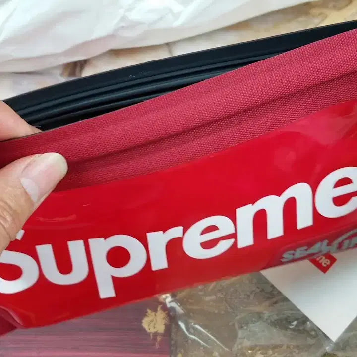 [BUNJANG] Supreme Siline Waterproof Case 20SS / 슈프림 실라인 워터프루프 케이스 20ss