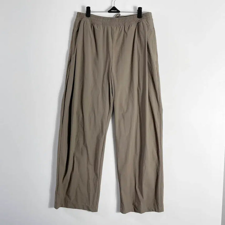 [BUNJANG] Musinsa Standard Nylon Banding Pants (Size 30-32) / B1 무신사스탠다드 나일론 밴딩 팬츠 30-32사이즈
