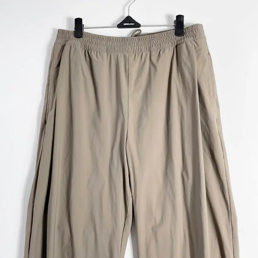 [BUNJANG] Musinsa Standard Nylon Banding Pants (Size 30-32) / B1 무신사스탠다드 나일론 밴딩 팬츠 30-32사이즈