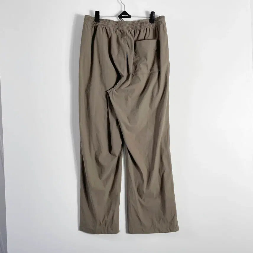 [BUNJANG] Musinsa Standard Nylon Banding Pants (Size 30-32) / B1 무신사스탠다드 나일론 밴딩 팬츠 30-32사이즈
