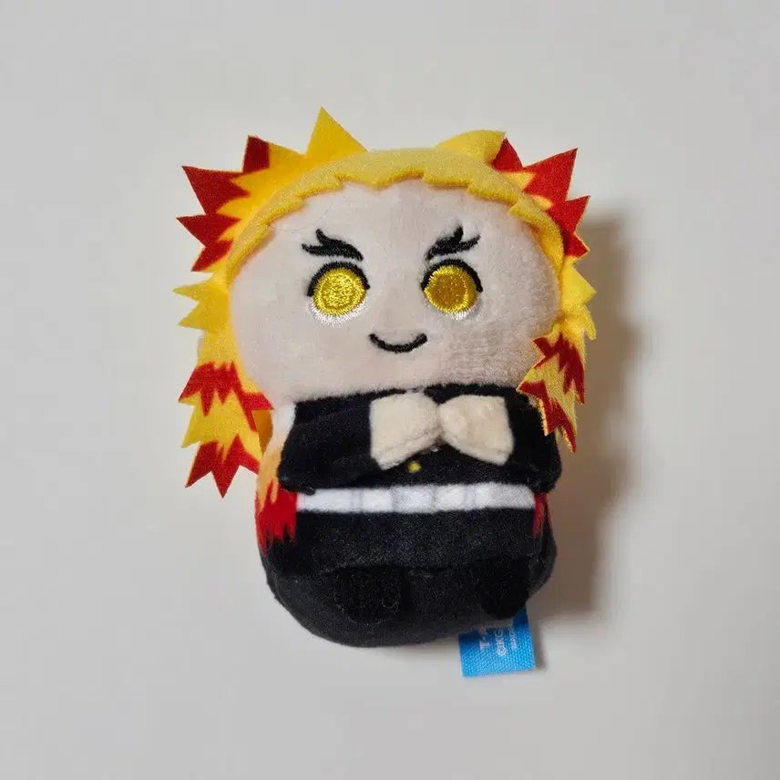 [BUNJANG] Demon Slayer Kyojuro Rengoku Mini Town &amp; Merchandise Bundle Set / 귀멸의칼날 렌고쿠 미니타운 및 굿즈 일괄