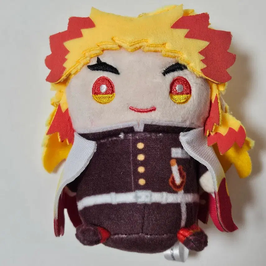 [BUNJANG] Demon Slayer Kyojuro Rengoku Mini Town &amp; Merchandise Bundle Set / 귀멸의칼날 렌고쿠 미니타운 및 굿즈 일괄