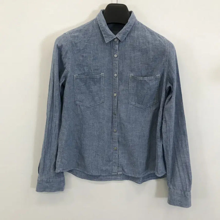 [BUNJANG] GAP Chambray Blue Shirt Snap Button Women&