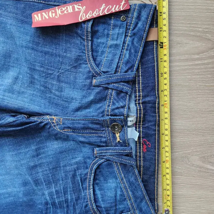 [BUNJANG] MNG Jeans Bootcut Denim Pants Size 26 New / MNG jeans 부츠컷 청바지 26사이즈 새상품