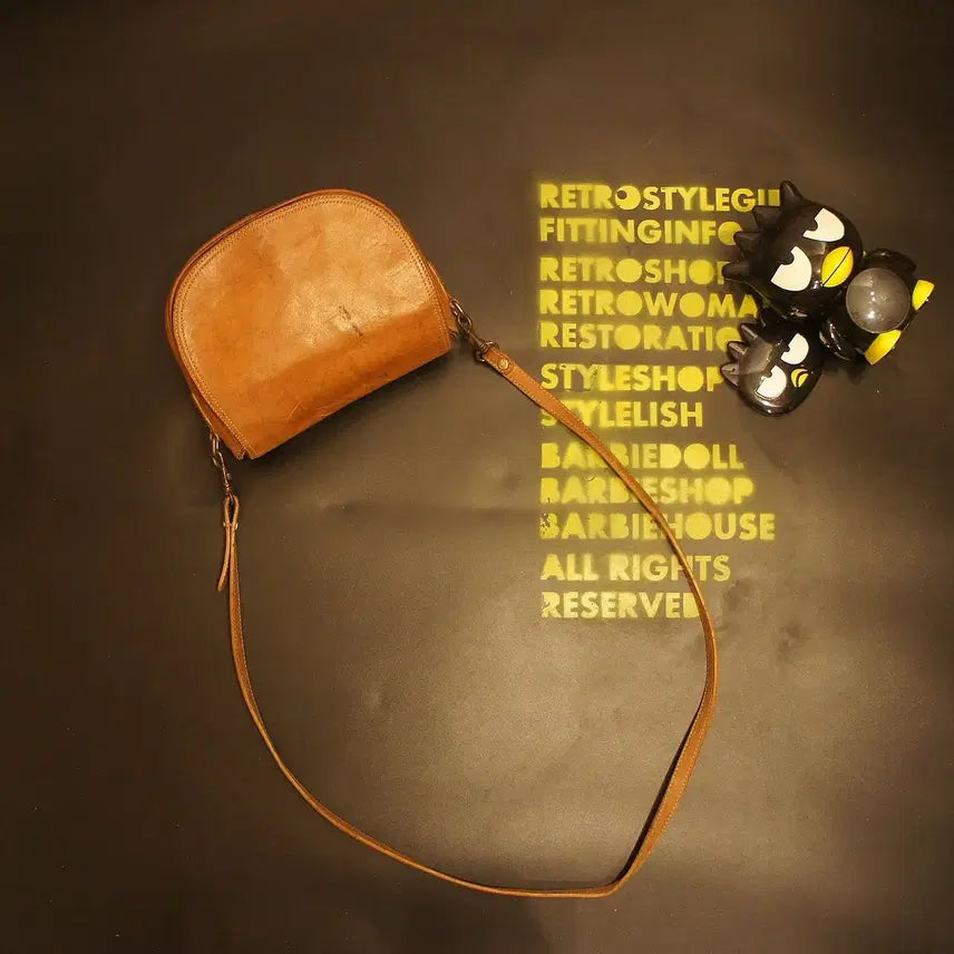 [BUNJANG] 495 Leather Crossbody Bag / 495 크로스가방 크로스백 가죽백 가죽가방 빈티지가방 여자가방 여자백