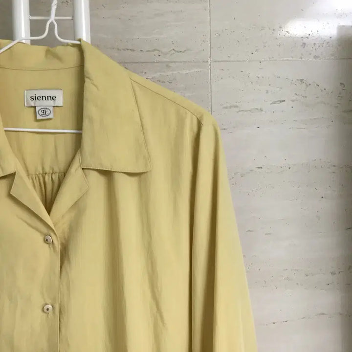 [BUNJANG] Sienne Shirred Blouse Free Size / sienne 시엔느 셔츠 블라우스 free