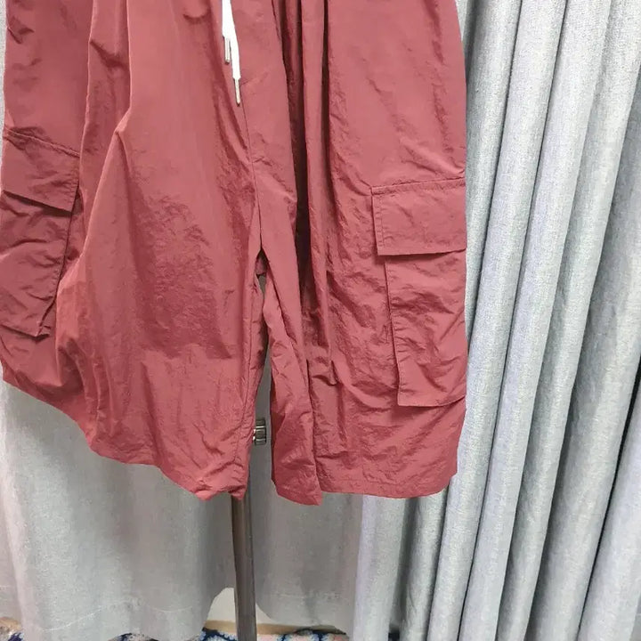 [BUNJANG] Red Bermuda Shorts / 사각사각 레드 버뮤다팬츠