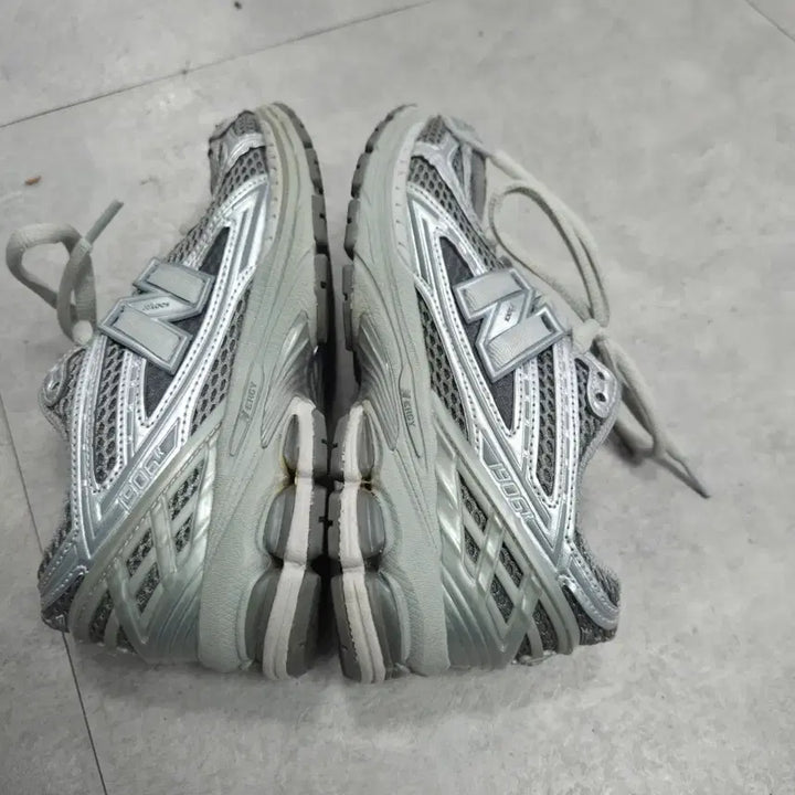 [BUNJANG] New Balance M1906REH Running Shoes / 뉴발란스 M1906REH  러닝 슈즈220