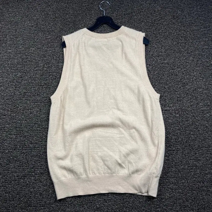 [BUNJANG] Thomas More Ivory V-Neck Knit Vest / 토마스모어 아이보리 브이넥 니트 베스트