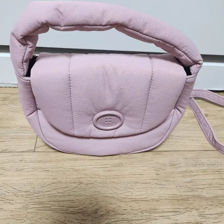 [BUNJANG] Monde Monde Mini Padded Crossbody Bag - Pink / 몽드몽드 미니 패딩 크로스백 핑크