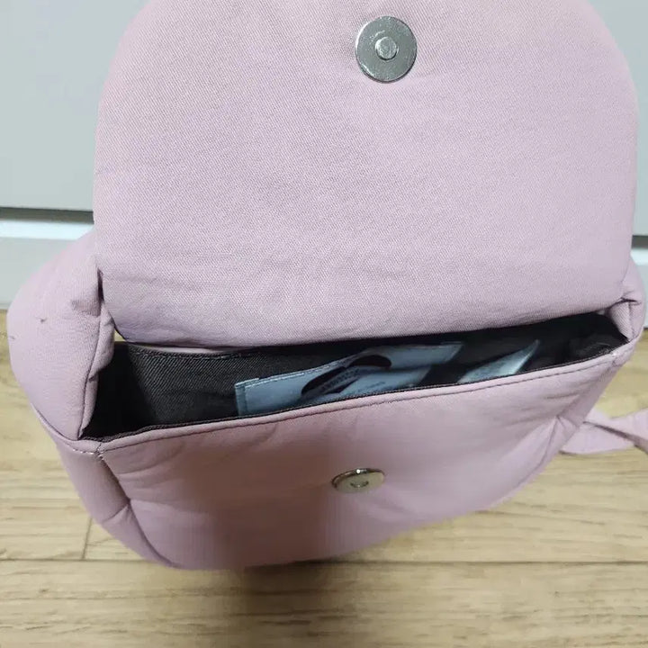 [BUNJANG] Monde Monde Mini Padded Crossbody Bag - Pink / 몽드몽드 미니 패딩 크로스백 핑크