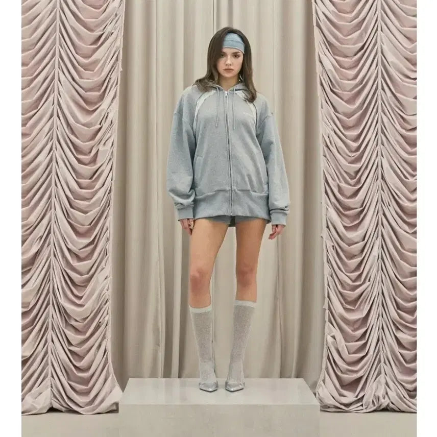 [SOLD OUT] threetimes 레이어드 레이스 후드집업 그레이
