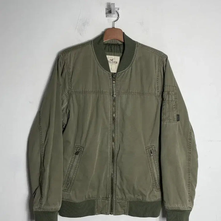[BUNJANG] Hollister Khaki Bomber Jacket / 홀리스터 카키색 봄버 자켓