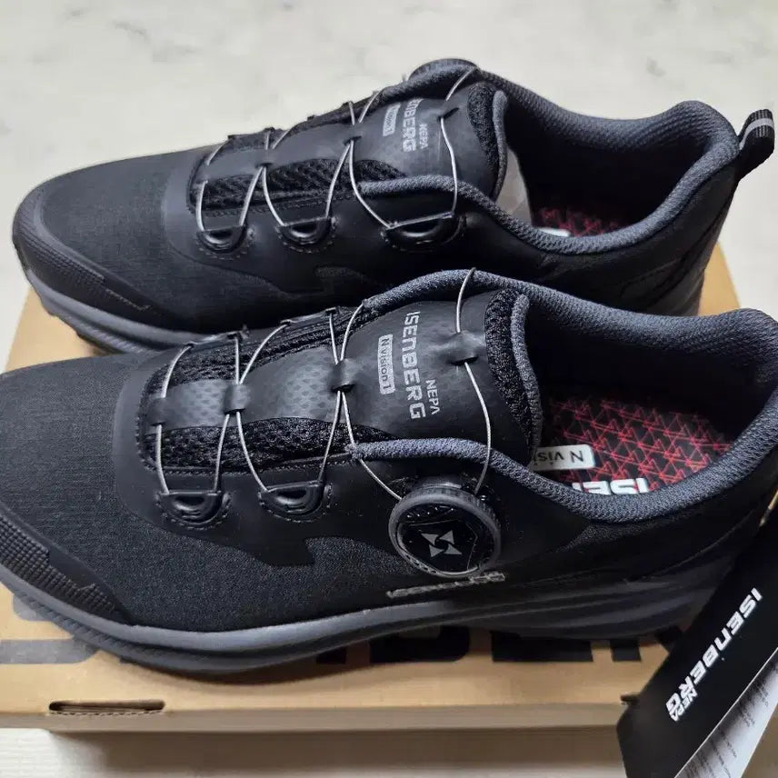 [BUNJANG] NEPA Dial Trekking Shoes (265mm) - Unused New Condition / (미사용 신품, 2026.1월 제조)네파 다이얼 트레킹화(265mm)