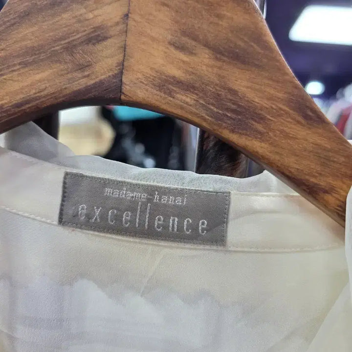 [BUNJANG] Excellence Lace Collar Silk Blouse / Excellence 레이스 깃 실크 블라우스