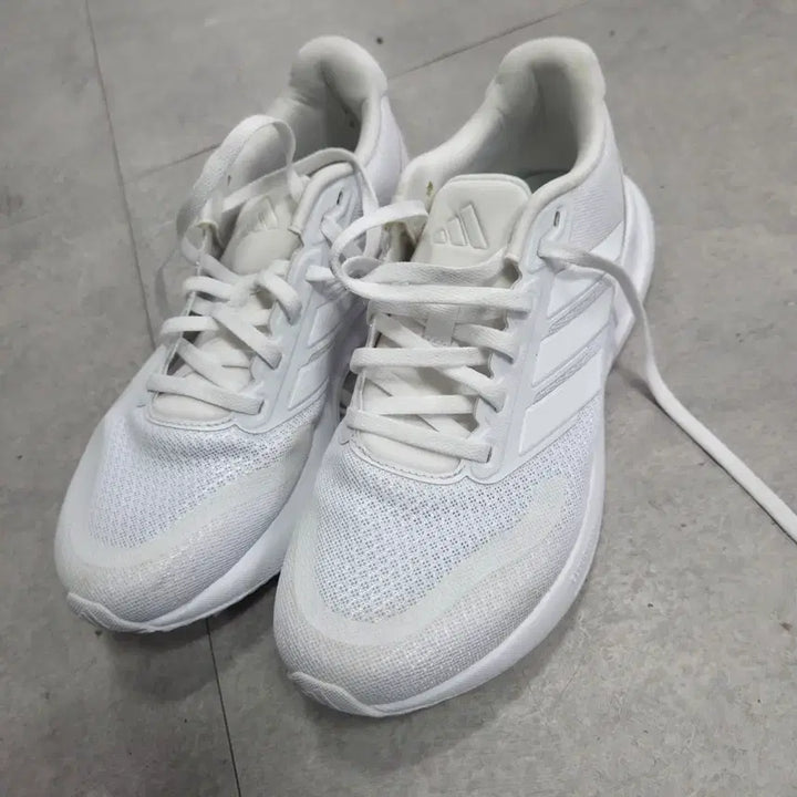 [BUNJANG] Adidas Runfalcon 5 Cloud White Shoes (240mm) / 아디다스 런팔콘 5 클라우드 화이트 240