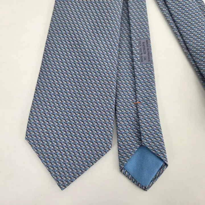 [BUNJANG] Hermès Authentic Umbrella Pattern Silk Necktie Blue 8cm / 에르메스 정품 우산 패턴 남성 실크 넥타이 블루 대검 8cm