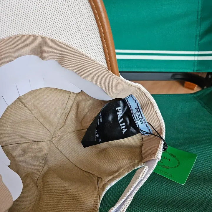 [BUNJANG] Prada Beige Baseball Cap / 프라다 베이지 볼캡 모자