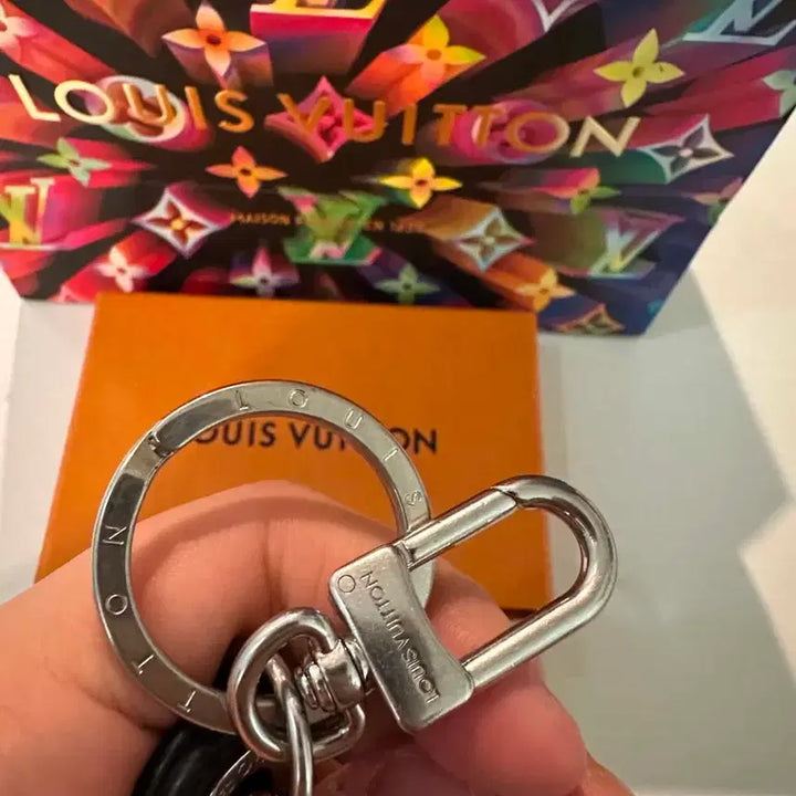 [BUNJANG] Louis Vuitton Limited Edition Vivienne Dragonne Keyring / [ S급 / 풀구성 ] 루이비통 한정판 비비엔 드라곤느 키링