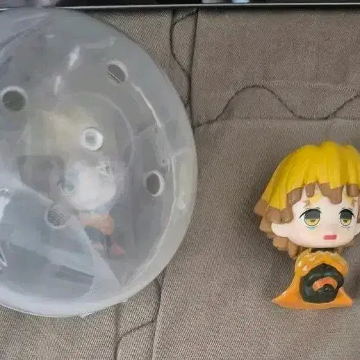 [BUNJANG] Demon Slayer Zenitsu Gacha Figure / 귀멸의 칼날 젠이츠 가챠 피규어