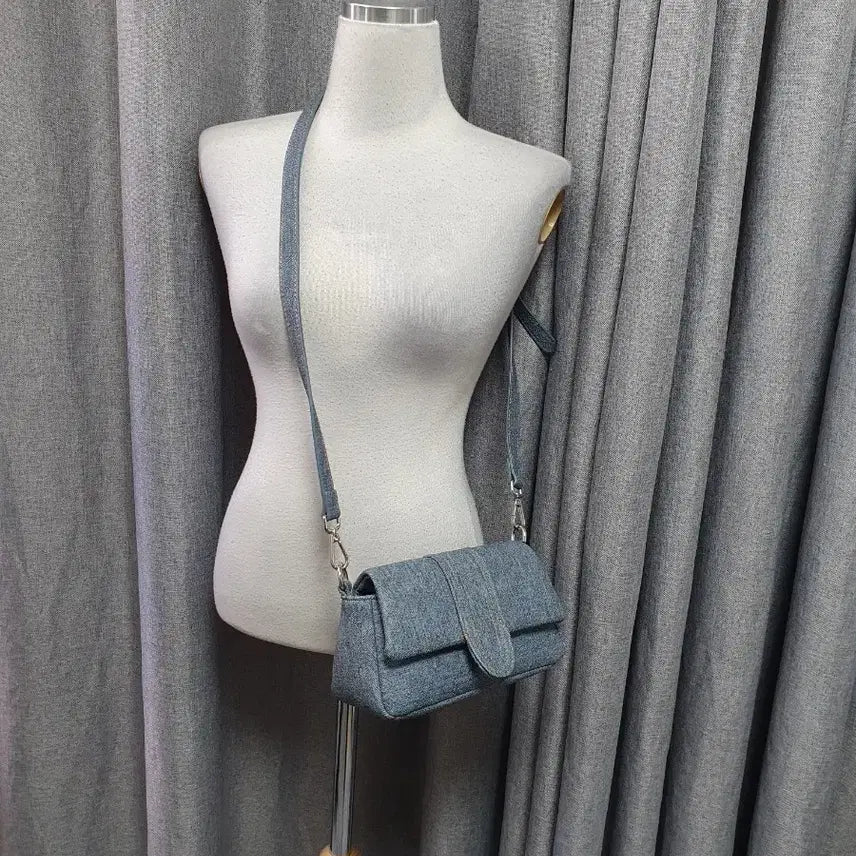 [BUNJANG] Mini Blue Cute Crossbody Bag / 미니 블루 귀염 크로스백
