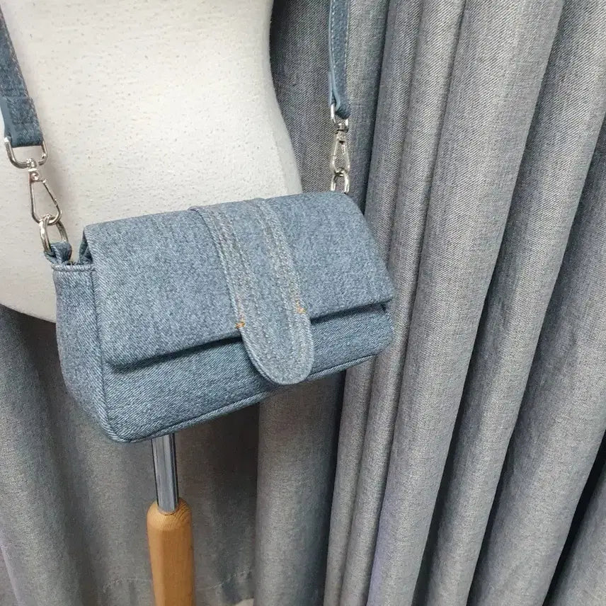 [BUNJANG] Mini Blue Cute Crossbody Bag / 미니 블루 귀염 크로스백
