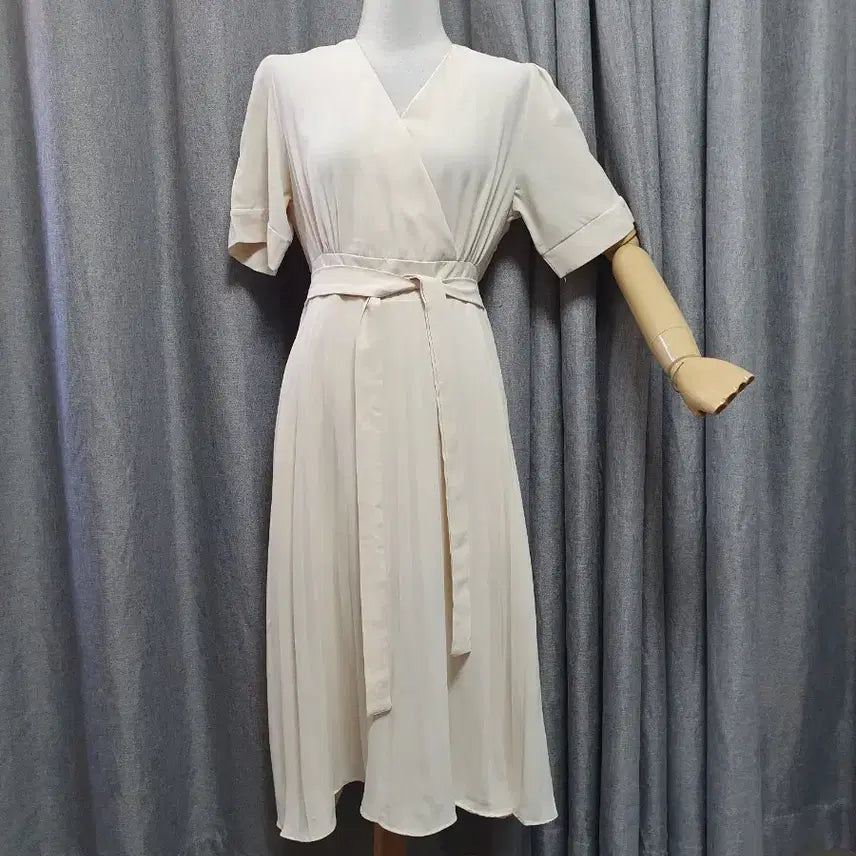 [BUNJANG] Cream Pleated Long Dress / S크림 플리츠 롱 원피스