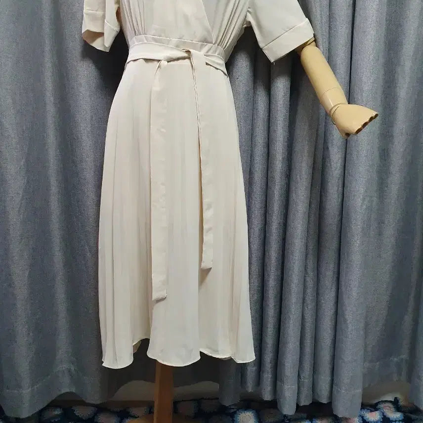[BUNJANG] Cream Pleated Long Dress / S크림 플리츠 롱 원피스