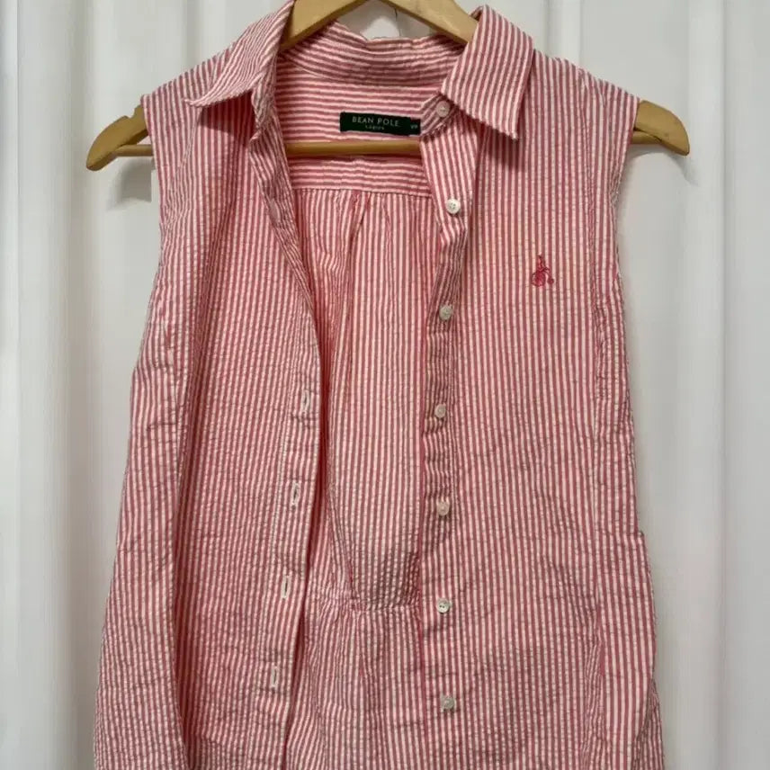 [BUNJANG] Beanpole Ladies Seersucker Sleeveless Shirt / 빈폴레이디스 시어서커 슬리브리스 셔츠
