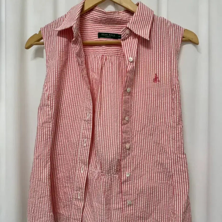 [BUNJANG] Beanpole Ladies Seersucker Sleeveless Shirt / 빈폴레이디스 시어서커 슬리브리스 셔츠