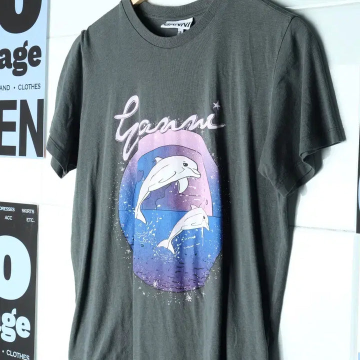 [BUNJANG] GANNI Dolphin T-Shirt Grey / W(S-M) 가니 반팔 티셔츠 돌핀 돌고래 키치 그레이-755A