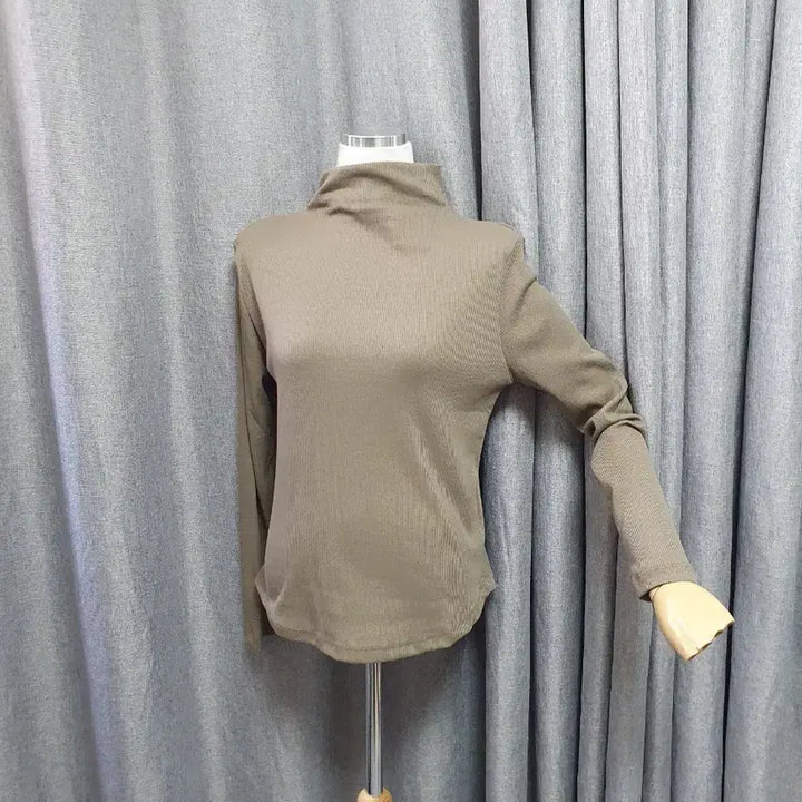 [BUNJANG] Khaki Ribbed Mock Neck Long Sleeve / 카키 골지 반목 롱슬리브