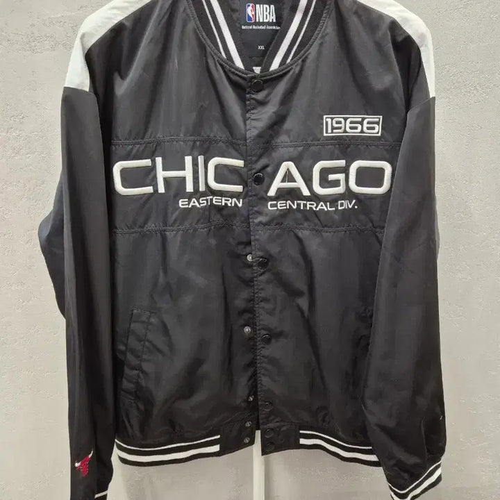 [BUNJANG] NBA Chicago Bulls Stadium Jacket XXL / NBA 시카고 불스 스타디움 자켓 XXL