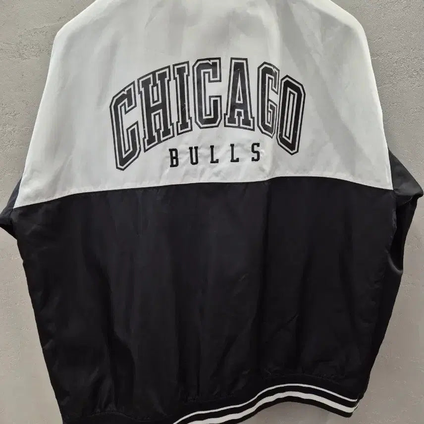[BUNJANG] NBA Chicago Bulls Stadium Jacket XXL / NBA 시카고 불스 스타디움 자켓 XXL