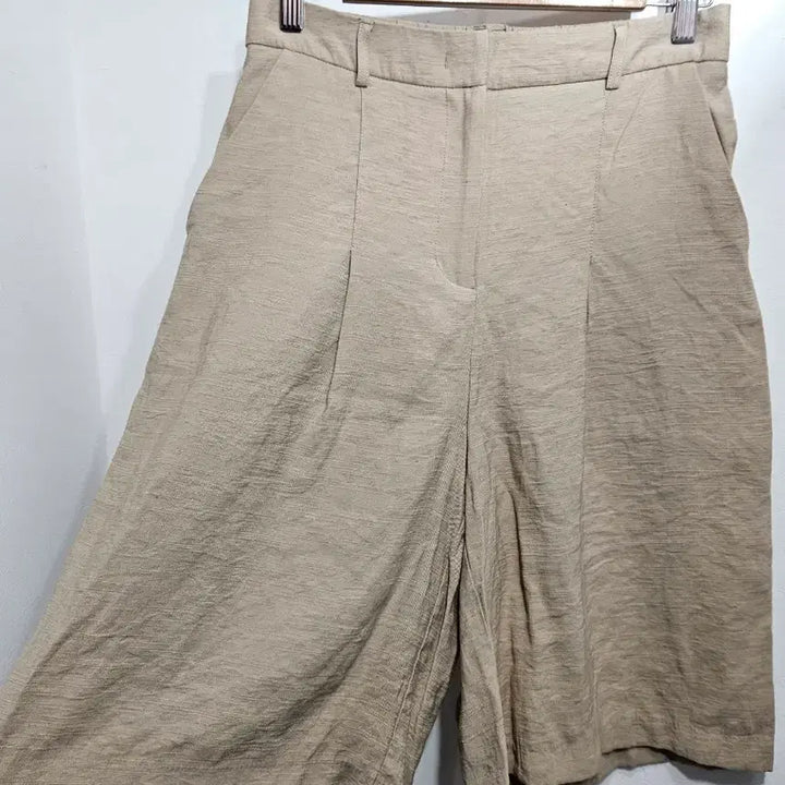 [BUNJANG] LOWEN Rayon Linen Blend Wide Shorts Beige / 로우엔 와이드 반바지, 레이온 아마 혼방