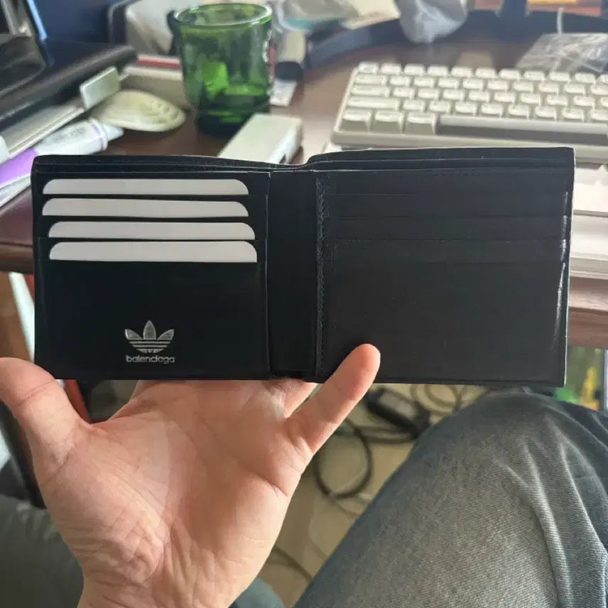 [BUNJANG] Balenciaga x Adidas Black Bifold Wallet / 발렌시아가 아디다스 블랙 반지갑