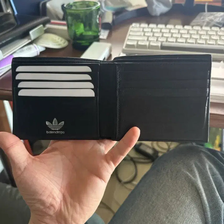 [BUNJANG] Balenciaga x Adidas Black Bifold Wallet / 발렌시아가 아디다스 블랙 반지갑