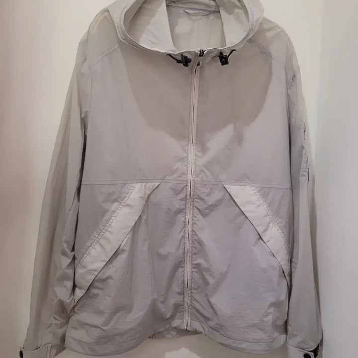 [BUNJANG] Ziozia Hooded Windbreaker Jacket Size 105 / 지오지아 후드 바람막이 점퍼 105사이즈