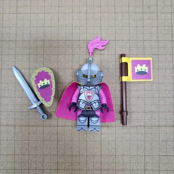[BUNJANG] Lego Castle Smilebrick Royal Classic Knight with Rare White Horse / 레고 캐슬 스마일브릭 로얄 클래식 완무기사+희귀 백마신형 팝니다