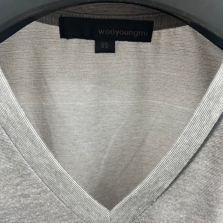 [BUNJANG] Wooyoungmi V-Neck Long Sleeve T-Shirt / 우영미 긴팔티셔츠