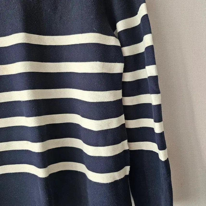[BUNJANG] Uniqlo Navy Stripe Knit / 유니클로 네이비 스트라이프 니트