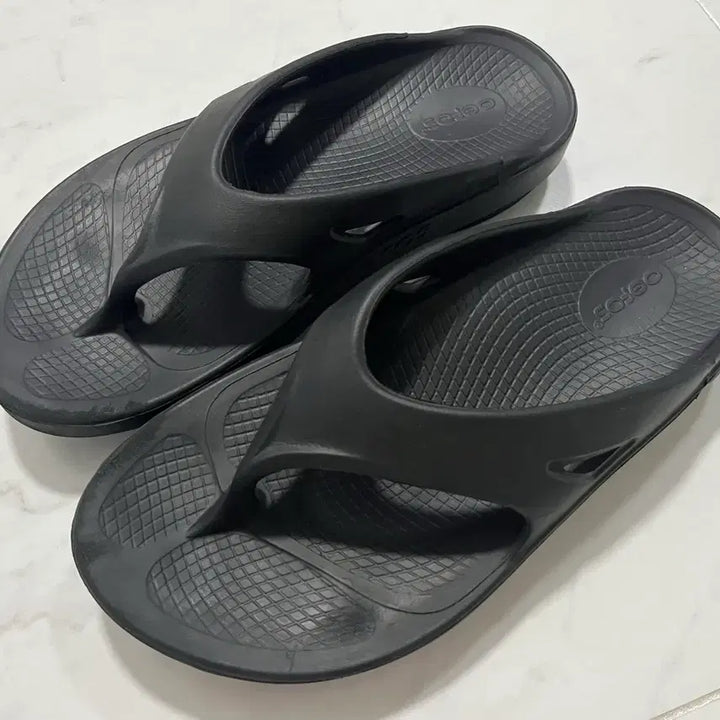 [BUNJANG] OOFOS Ooriginal Sandal Black EU41 / 우포스 쪼리 블랙 eu41 [260~265]