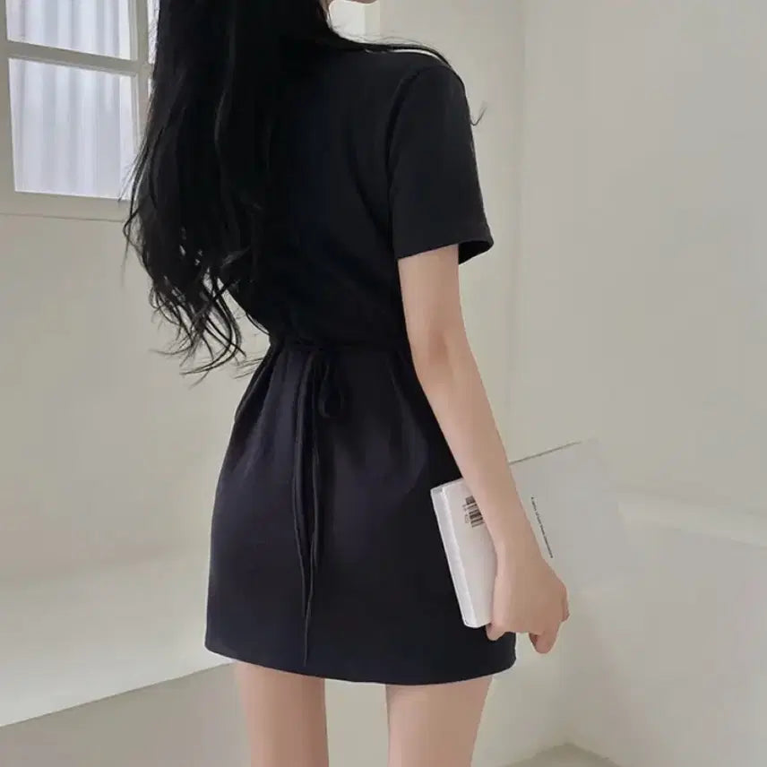 [BUNJANG] Mini Dress with Back Ribbon Detail / (새상품) 카라 뒷리본 미니 원피스
