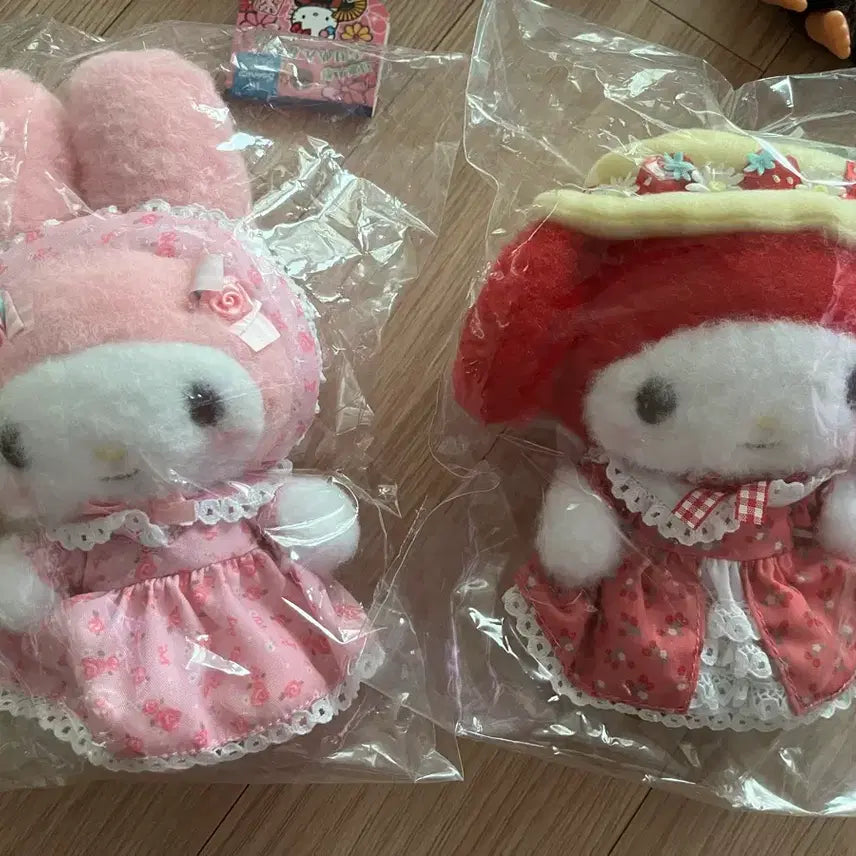 [SOLD OUT] 산리오 마이멜로디 아카메로 모모메로