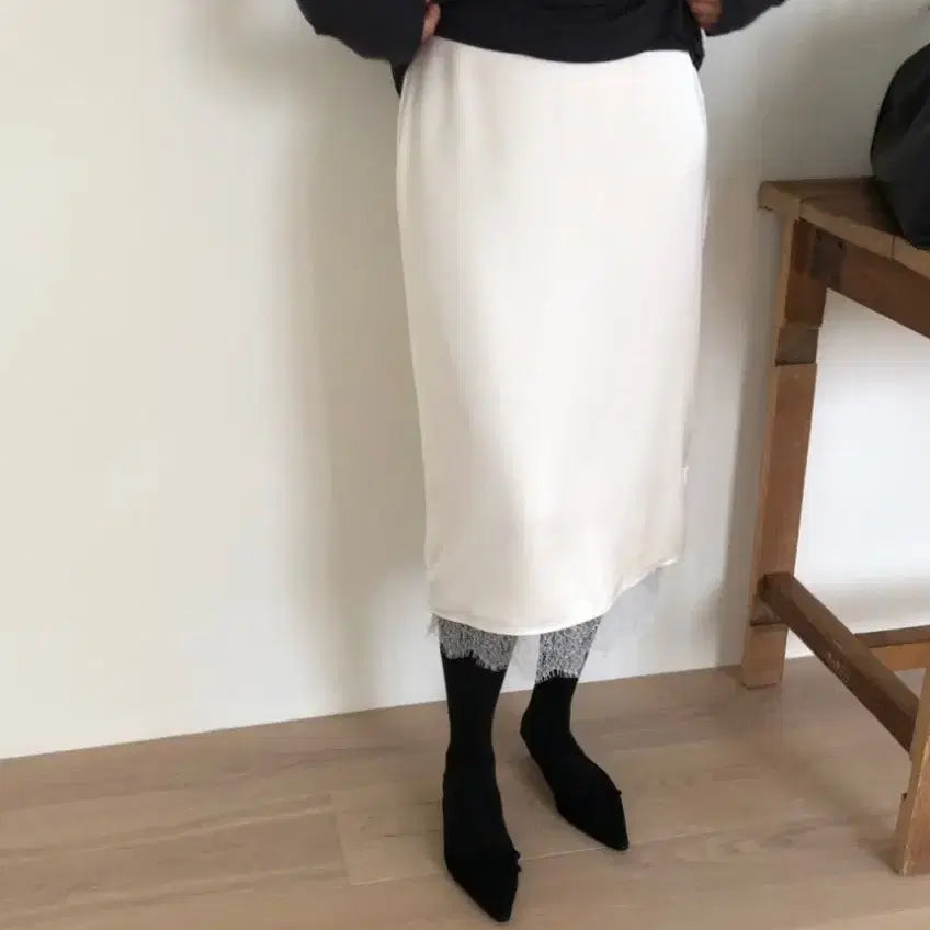[BUNJANG] Founders Cardiff Satin Skirt Cream M / Founders 파운더스 카디프 새틴 스커트 크림 M
